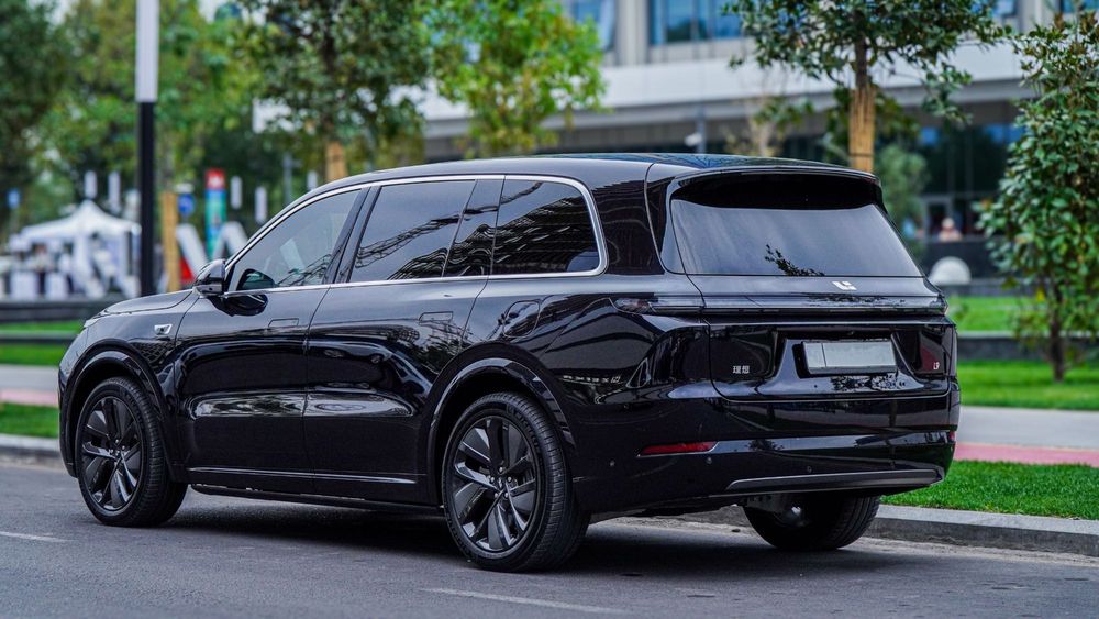 Продается Lixiang L9, чистая, 2024 года, cрочно