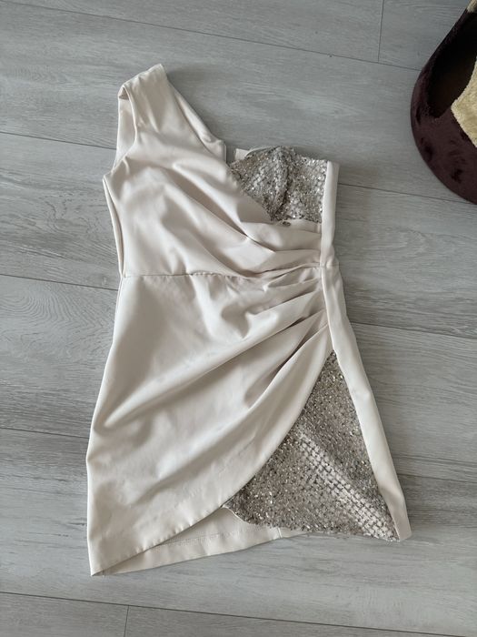 Продам платье производство Италия