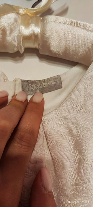 Пролетна бяла рокля 9-10г.