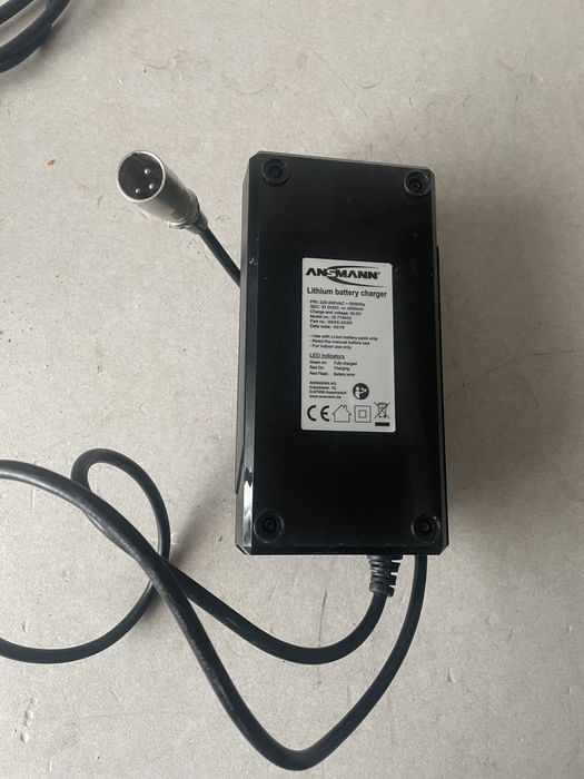 Incarcatoare biciclete trotinete -57v - 63v -29v etc