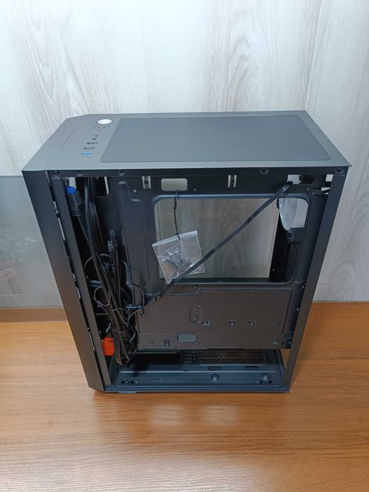 Продам новый кейс для компьютера.