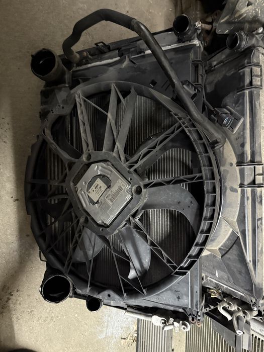 Radiator apa electroventilator bmw e90 e91 e92 e93 330d automat