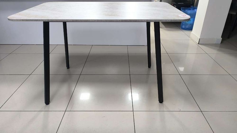 Стол для рестораны