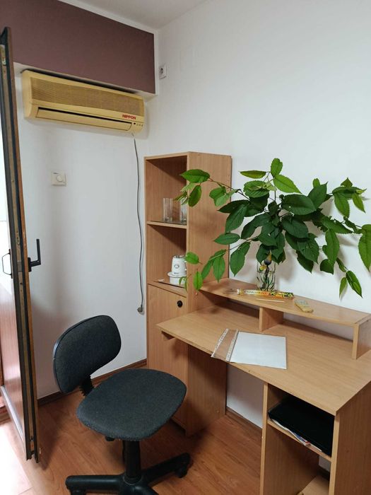 Inchiriez apt cu o camera 45mp in Strapungere Silvestru, decomandat, curat, complet dotat si mobilat