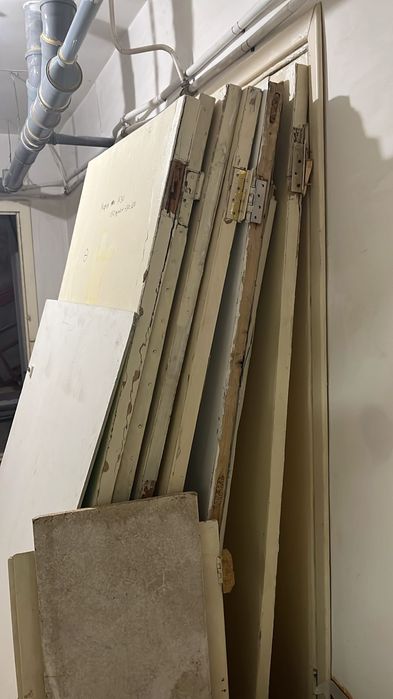 Продам двери бу ,нормальные