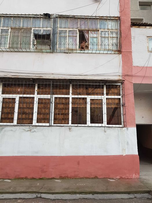 Продаются металлические решетки на веранду в хорошем состоянии