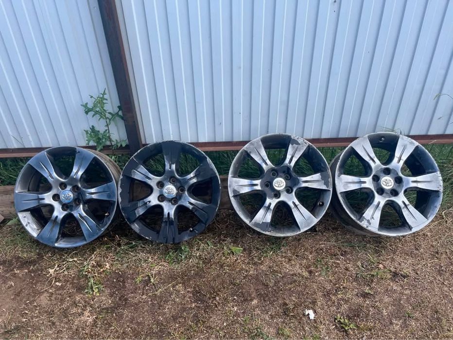 Продам диски от TOYOTA
