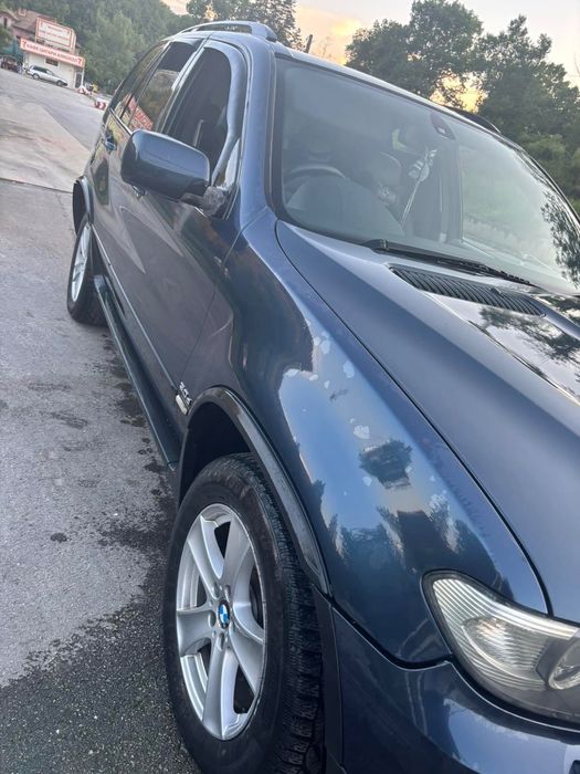 Автомобил bmw x5