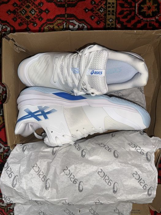 Продаются кроссовки Asics FLY FF3