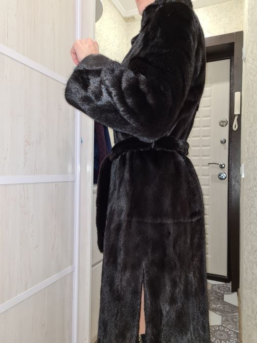 Продам норковую шубу