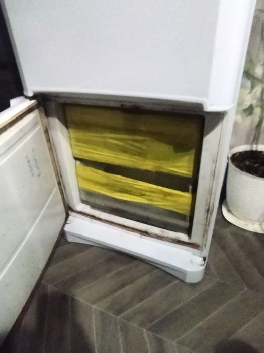 Продам холодильник INDESIT