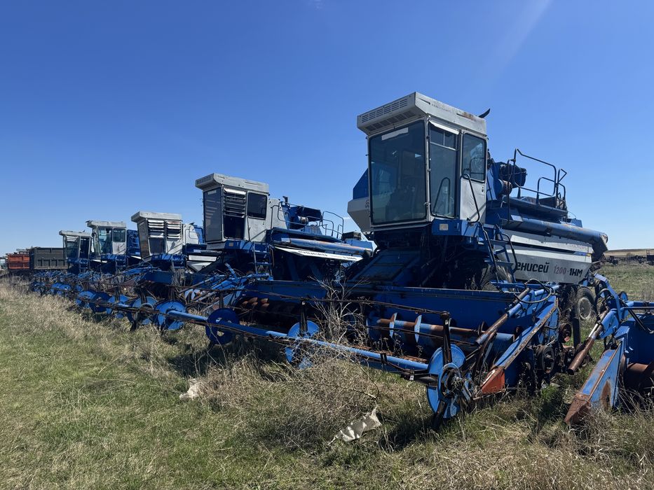 Продам комбайн енесей 1200