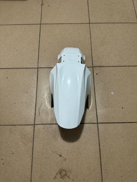 Vând carene yamaha yzf r125 2008-2022