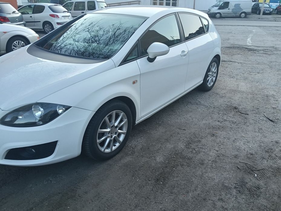 SEAT Leon 2011 — imagine 3