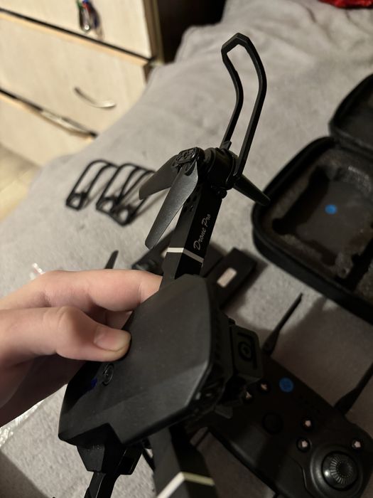 Квадракоптер дрон 10к