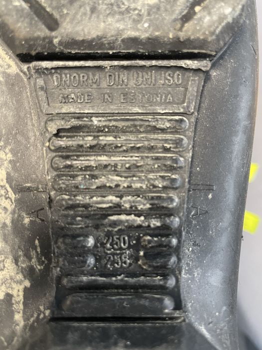 Ски обувки HEAD 292 mm