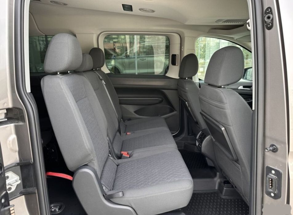 O'zbekiston bo'ylab Miniven xizmatlari 5-7 kishilik Transfer Tour Trip