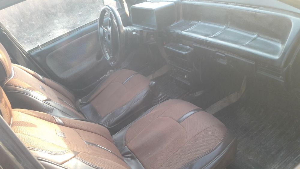 Узим миниб йурган машенс