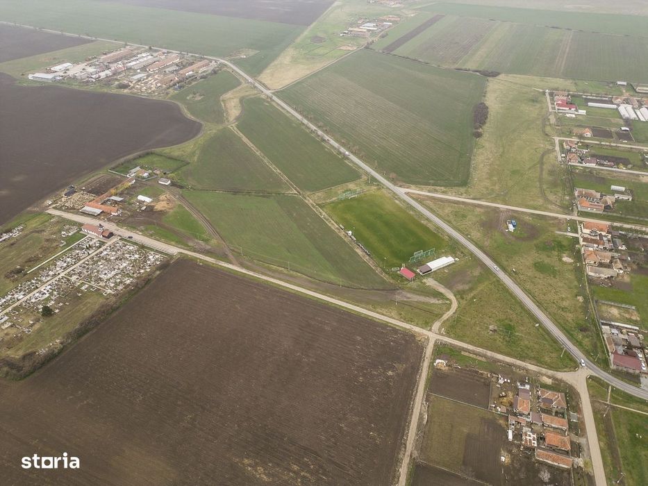Teren 76.000mp între Sântana și Caporal Alexa