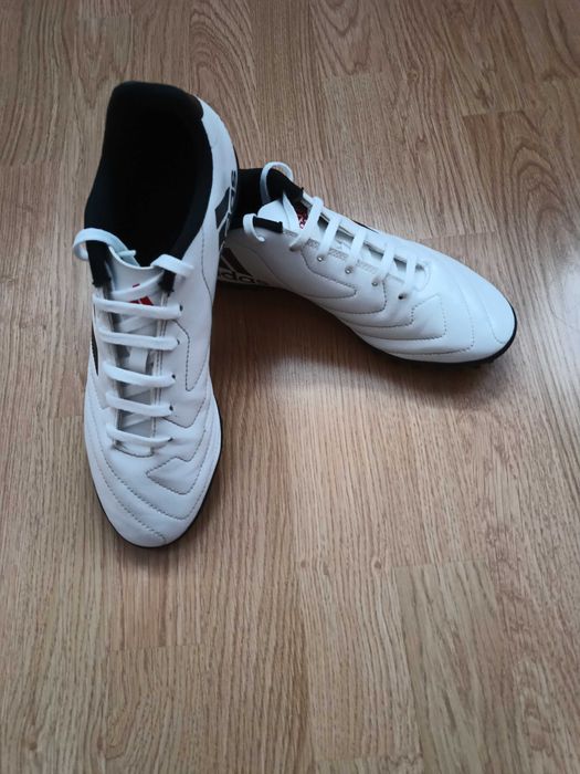 Обувки за футбол - Adidas