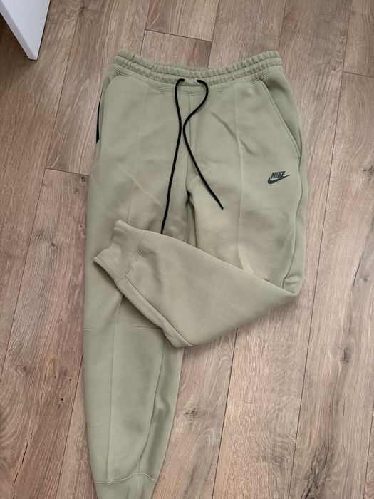 Pantaloni Nike Tech Dama