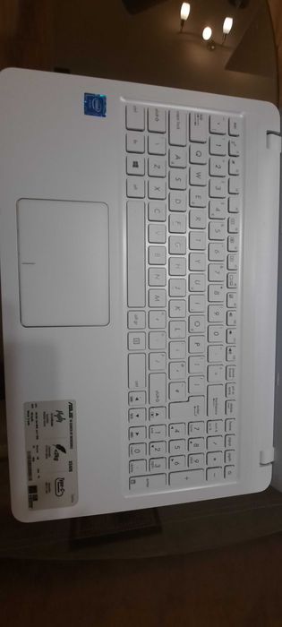 Лаптоп ASUS X540s