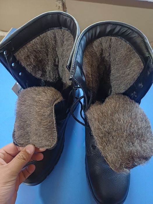 Продам Берцы Зимние.
