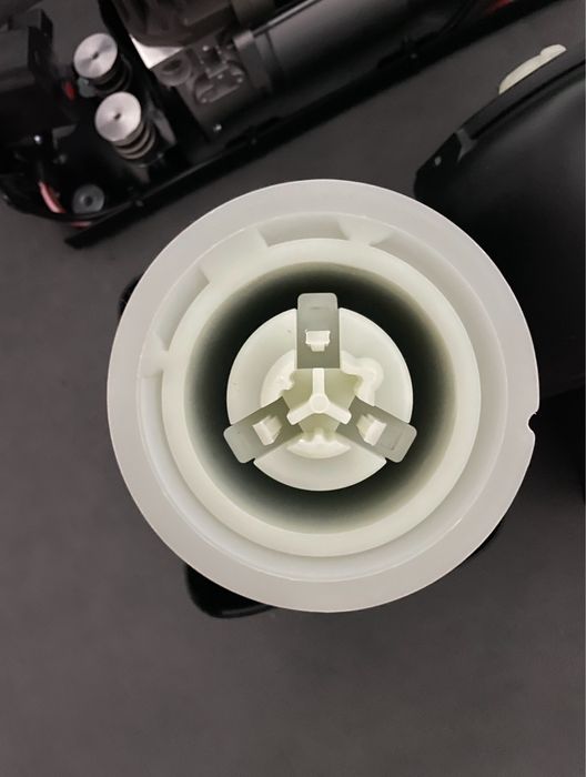 Compresor perne suspensie aer Bmw Seria 5 7 GT f07 f01 f11 f10 motoras