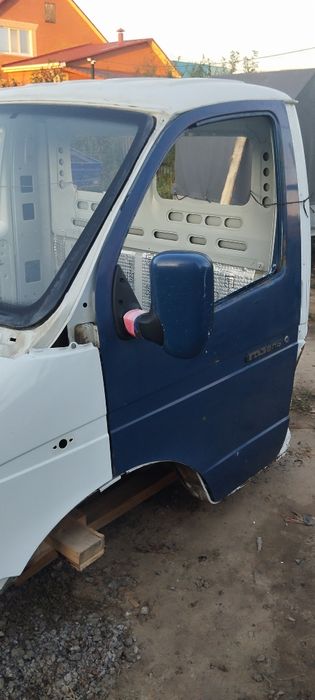 Дверь левая на Газель