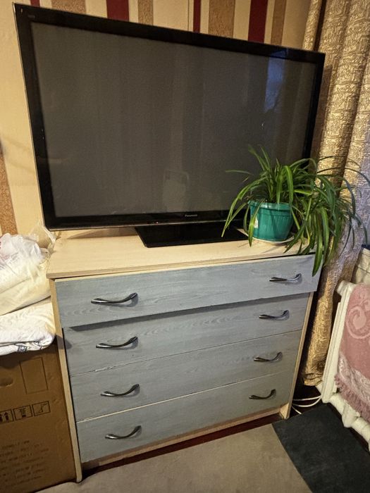 Диван и комод отдадим