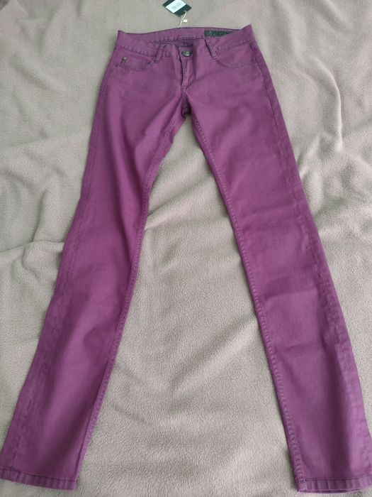 Дамски панталон, не е носен. Размер s