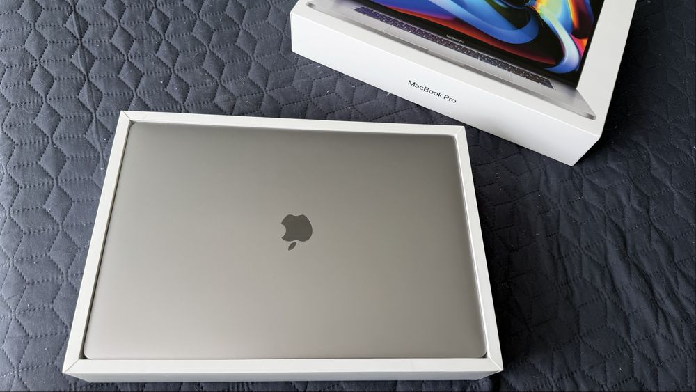 MacBook Pro 16' (2019)