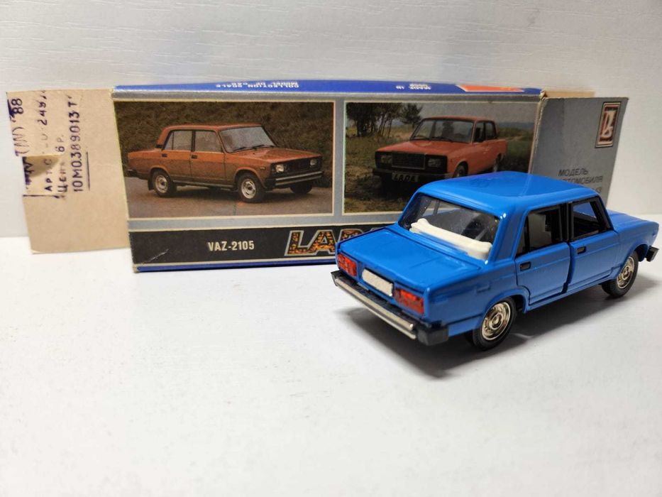 Модель ВАЗ 2105  1:43