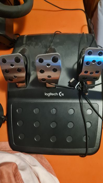 Volan gaming+ pedale+ schimbator