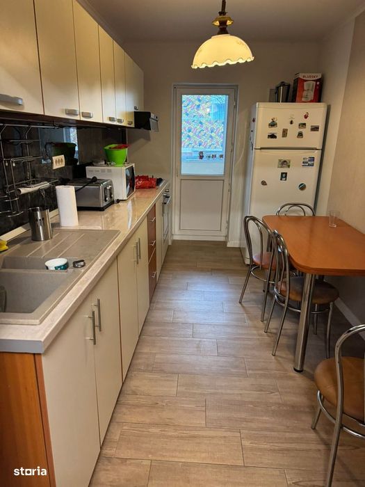 Dacia BIserica alba-apartament 4 camere mobilat