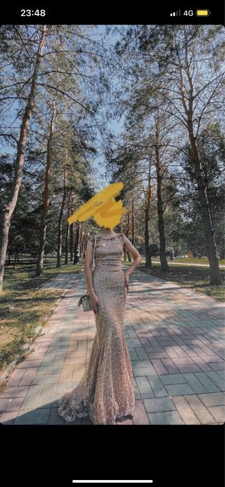 Платье с пайетками