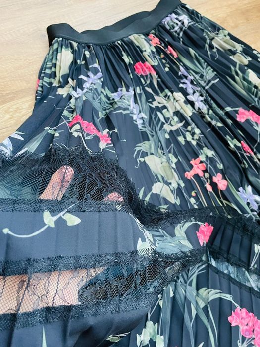 Fusta Ted Baker, nouă fără eticheta, măsură 38, talia 2