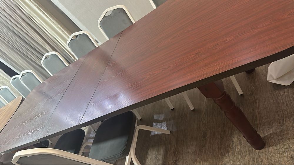 Продается стол 3,5 метра каждый