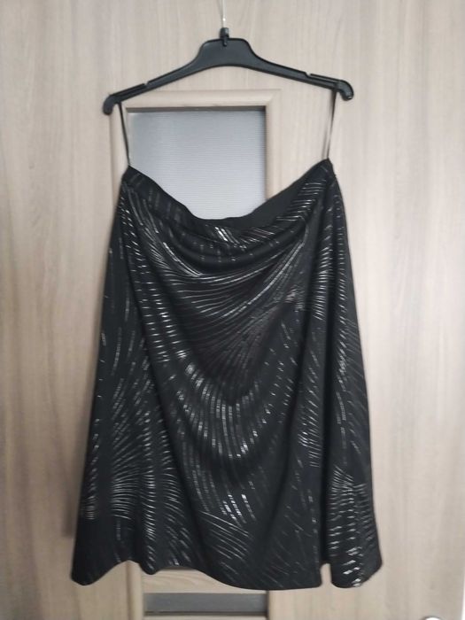 vand bluza dama, de vara, de la H&M mar. 42, si fusta neagra