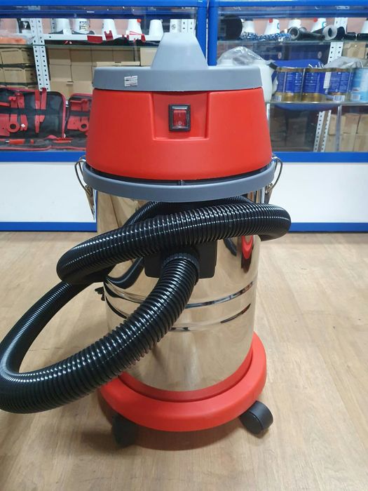 Пылесос водосос 30л 1500Ватт