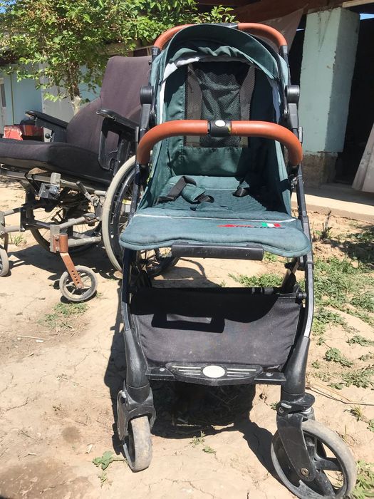 Продаётся коляска хороший состояние