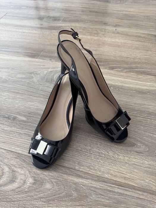 Босоножки туфли 41 размер продам