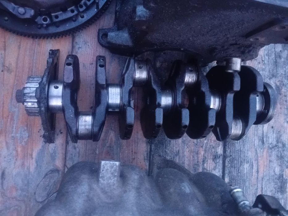 Мотор ауди , пассат 2.0