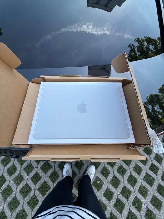 Macbook Neo 512GB SILVER