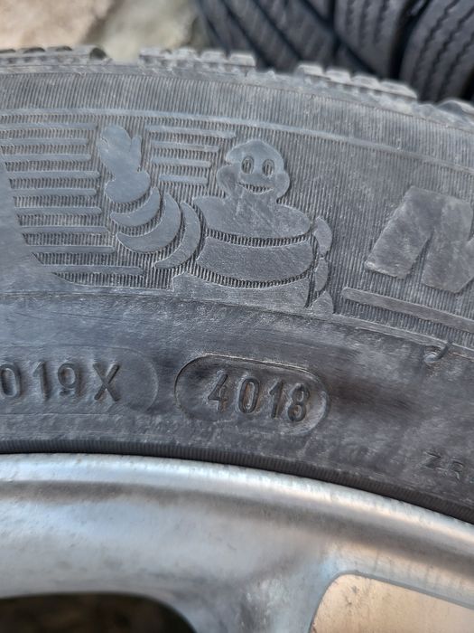 Гуми с джанти 16ки Мерцедес