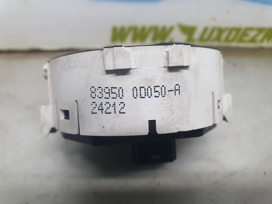Buton avarie 839500d050-a Toyota Yaris XP130 (2011 - 2014)