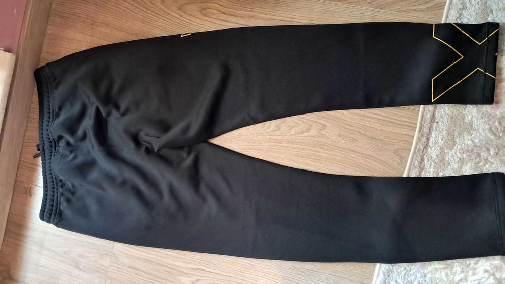 Hummel мъжка спортна долница М размер