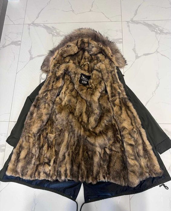 Продам  парку (пальто)