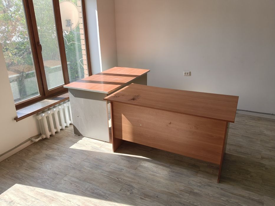 Продам компьютерный стол бэушный