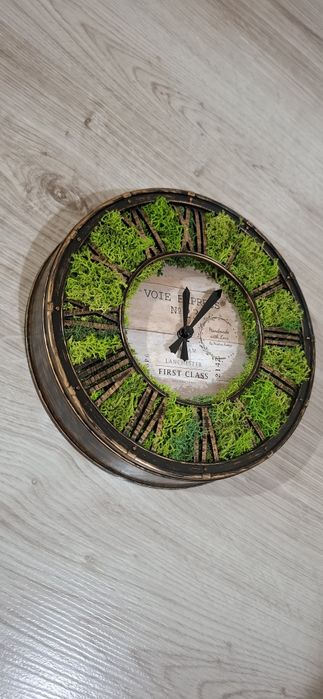 Промо цена! Стенен часовник със скандинавски мъх